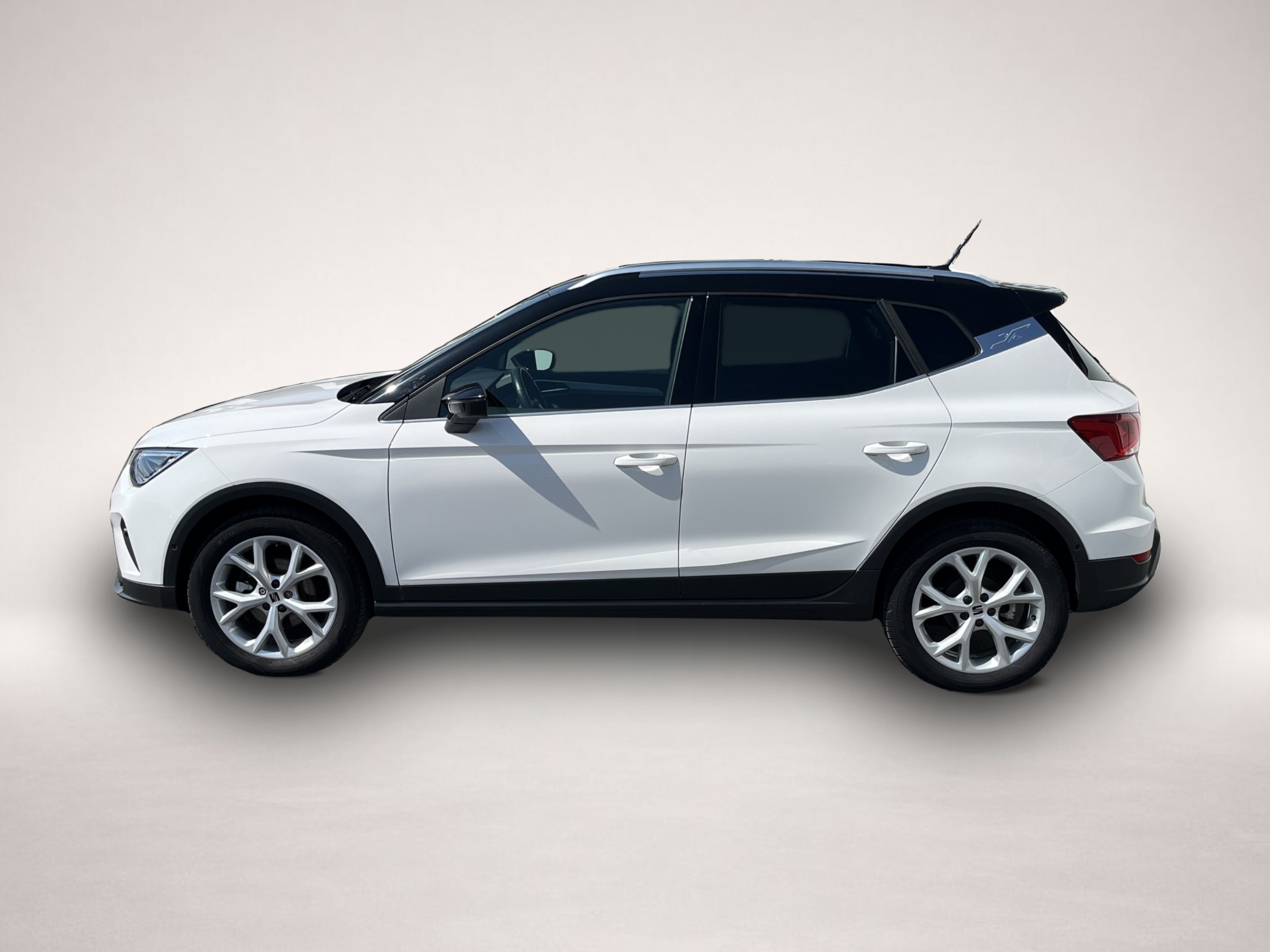 Bild 1 Seat Arona 1.0 TSI DSG FR 112¤ m.20% Anz. Navi ACC RF