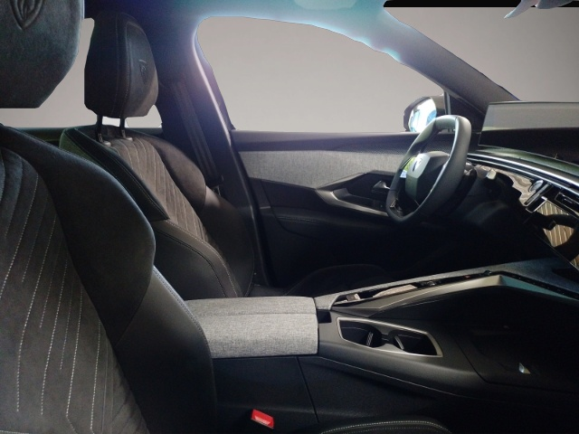 Bild 4 Peugeot 3008 Hybrid 145 GT Navi Soundsystem LED ACC El.