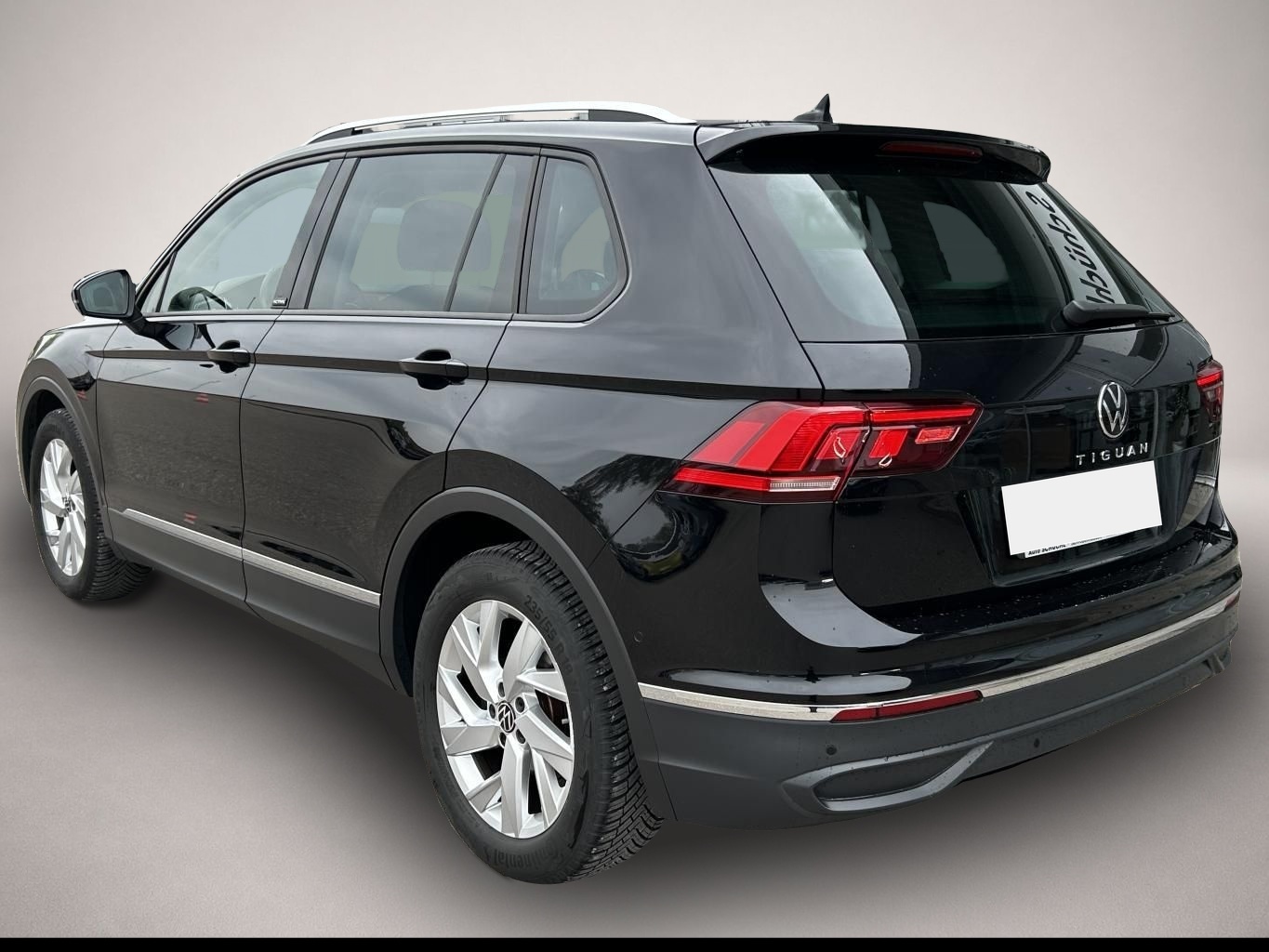 Bild 3 Volkswagen Tiguan 1.5 TSI ACTIVE AHK+18"+IQ-DRIVE+APP-CONNE