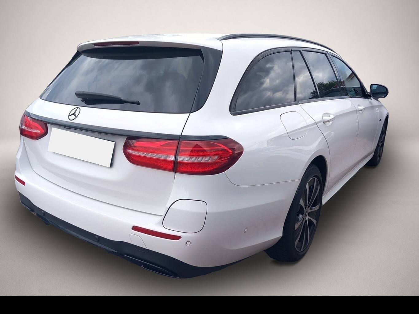Bild 3 Mercedes-Benz E 300 de T AMG Line Multibeam Distronic Widescr.