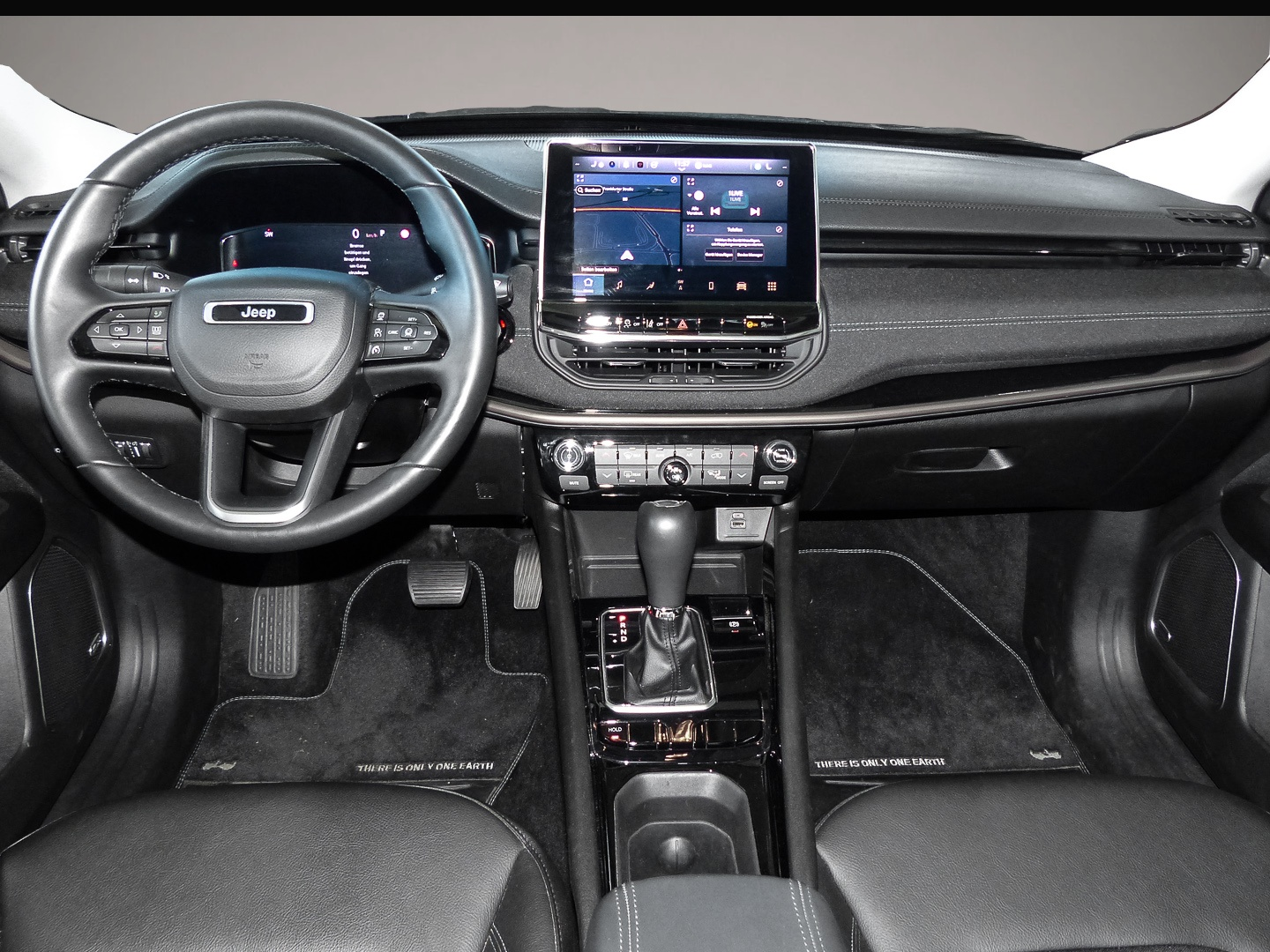 Bild 5 Jeep Compass e-Hybrid Upland Technologie-Infotainment