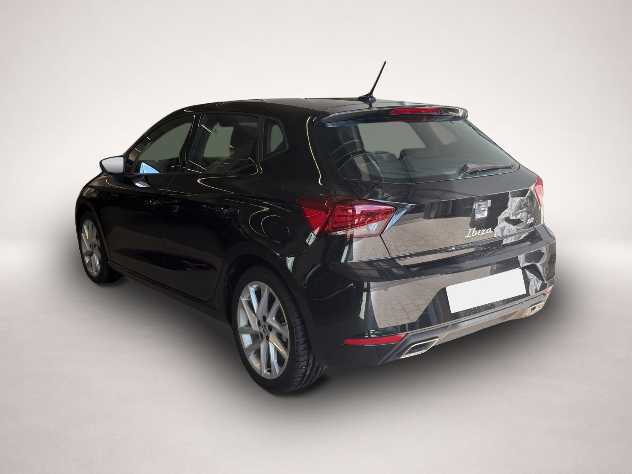 Bild 4 Seat Ibiza 1.0 TSI FR LED+NAVI+17+KAMERA+ACTIVE-INFO