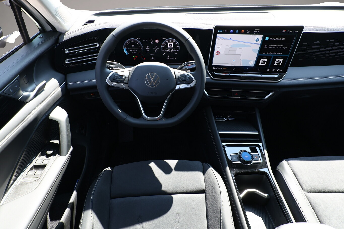 Bild 6 Volkswagen Tiguan Eleg. 4M Nav DCC+ LED+ SHZ eHk KeyL ParkA