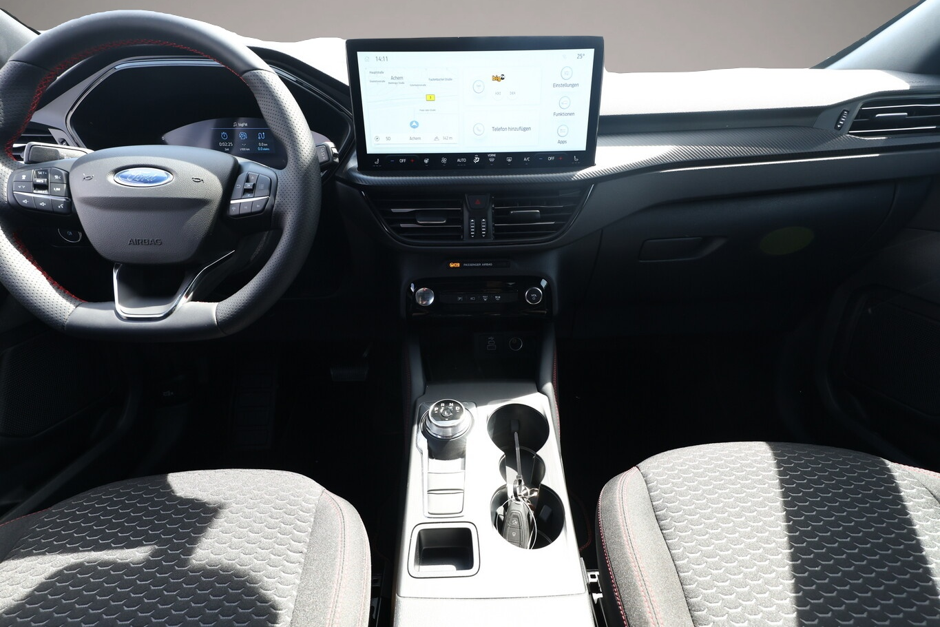 Fotografie Ford Kuga FHEV ST-Line ACC WinterP TotW Kam 5J-Gar