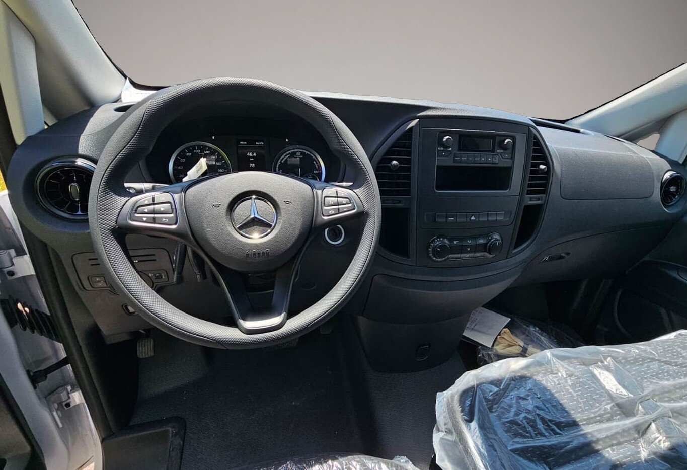 Bild 3 Mercedes-Benz Vito e Vito 112 Kasten 60kWh lang Holz SHZ Klima 2-S