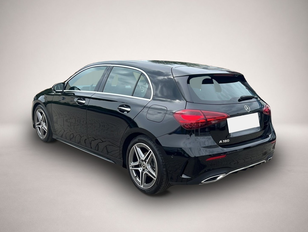 Fotografie des Mercedes-Benz A 180 AMG Line 7G Tronic*Navi*DAB*KeyGo*MBUX*