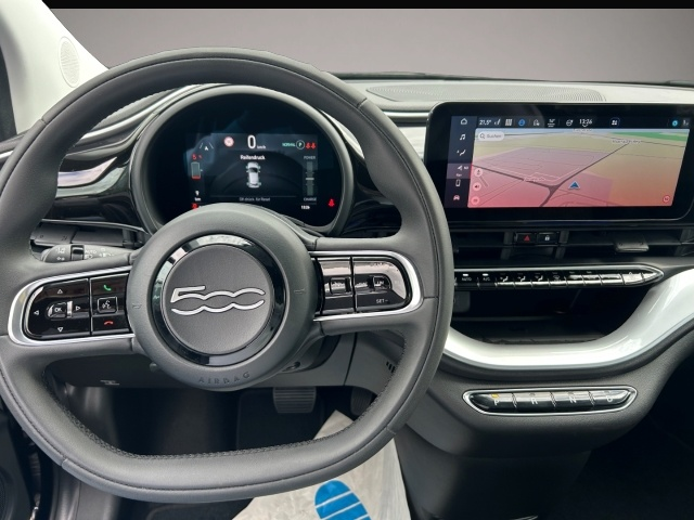 Bild 5 Fiat 500e Icon Navi Apple CarPlay Android Auto Klimaa