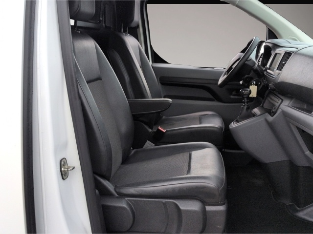 Fotografie 7 des Citroën Jumpy Kasten Club 1.5D*Temp PDC MirrorLink Klima