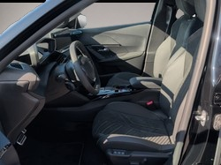 Bild 6 Peugeot 2008 GT HYBRID 145 e-DSC6 Hybrid 145 GT