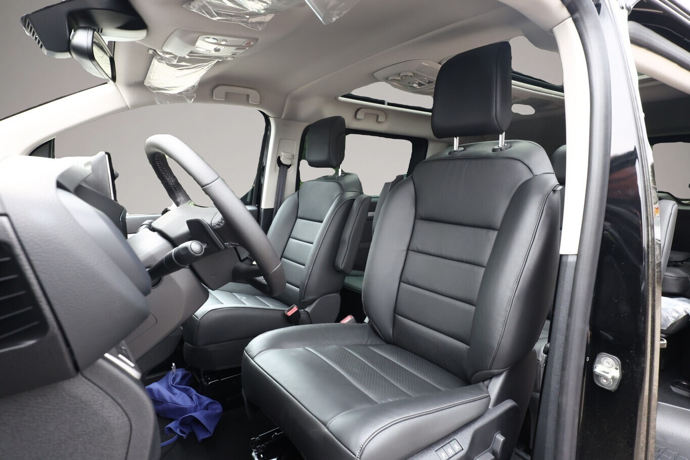 Fotografie 7 des Peugeot Traveller L3 Allure 8S Pano Kam Nav Leder SHZ BT