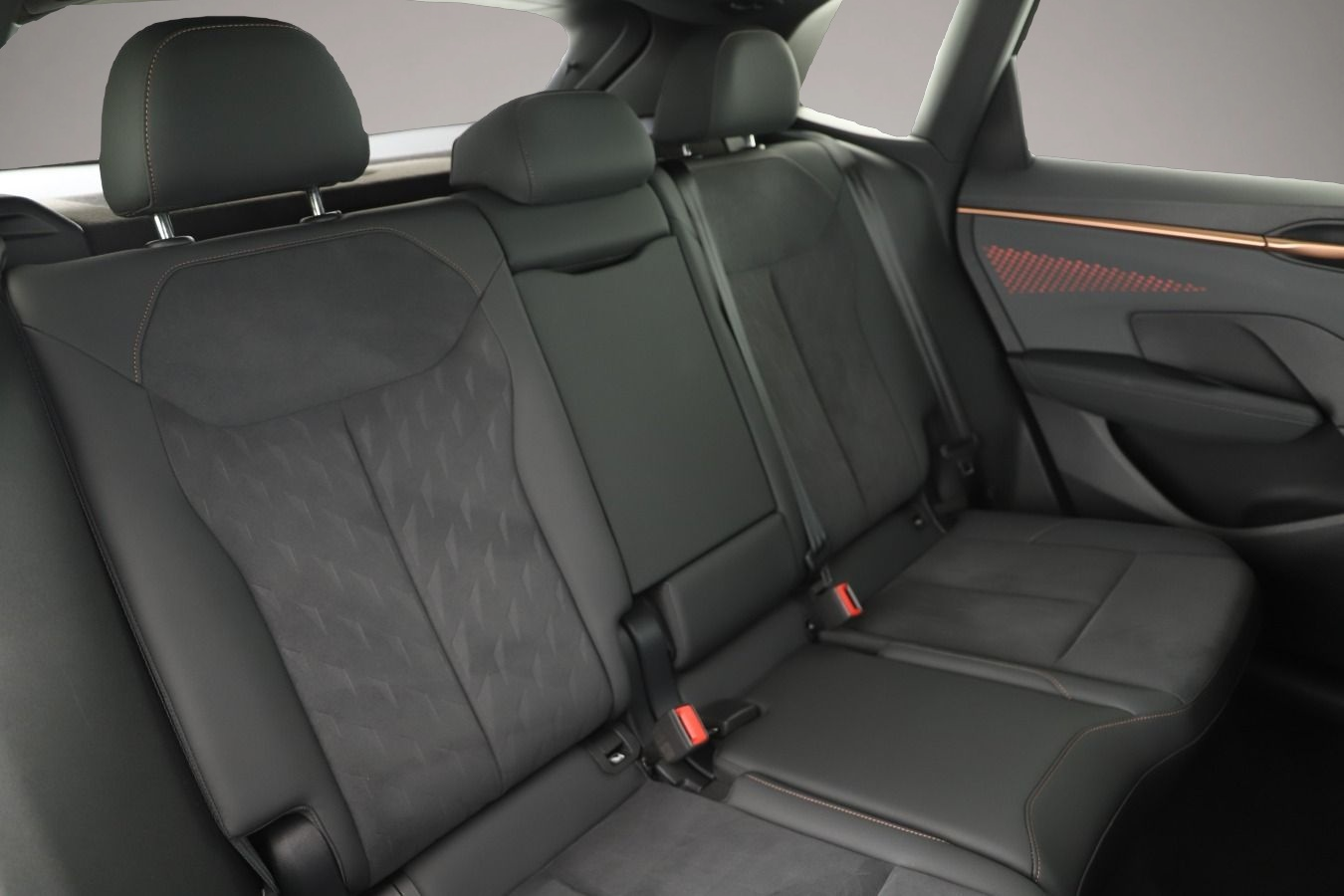 Bild 5 Cupra Terramar 1.5 eTSI DSG LED/ACC/HuD/360°/App/Navi