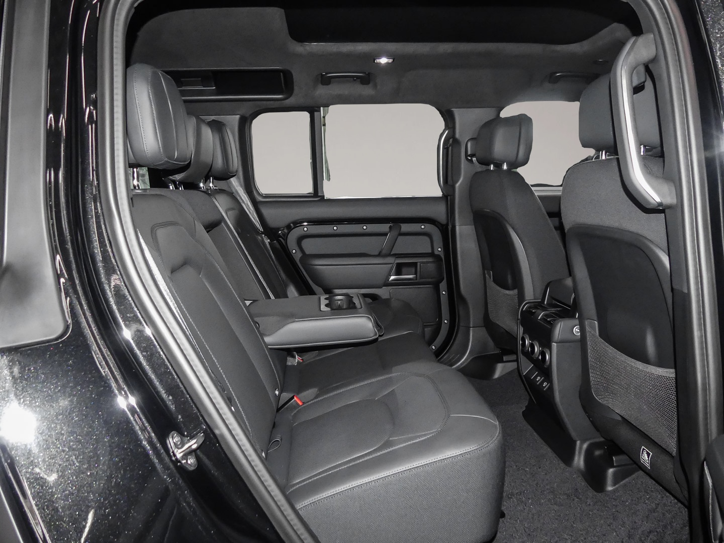 Bild 5 Land Rover Defender 110 X-Dynamic HSE P425 EU6e Luftfederun