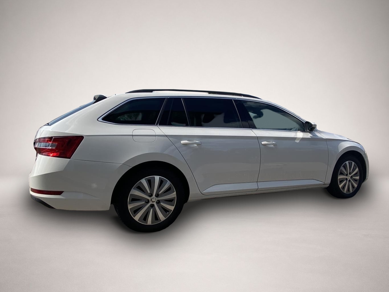 Bild 5 Skoda Superb Combi iV 1.4 TSI DSG STANDHEIZUNG+SMART-L