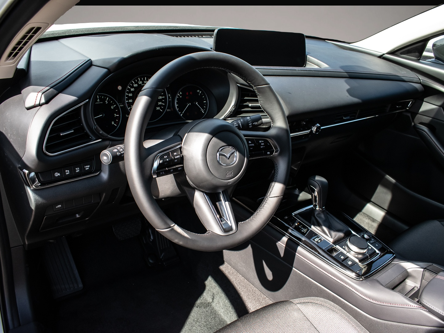 Fotografie 7 des Mazda CX-30 2025 e-SKYACTIV G 140ps 2.5L 6AT FWD Homur