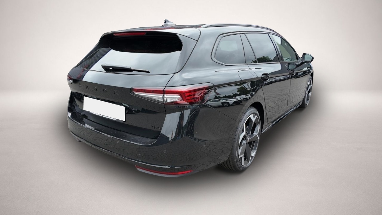 Bild 8 Skoda Superb Combi 2.0 TDI DSG 4x4 Sportline Panorama