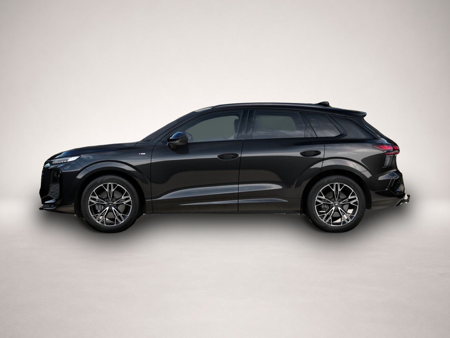 Fotografie 2 des Audi Q3 Audi S line TFSI 195 kW (265 PS) 7-Gang troni