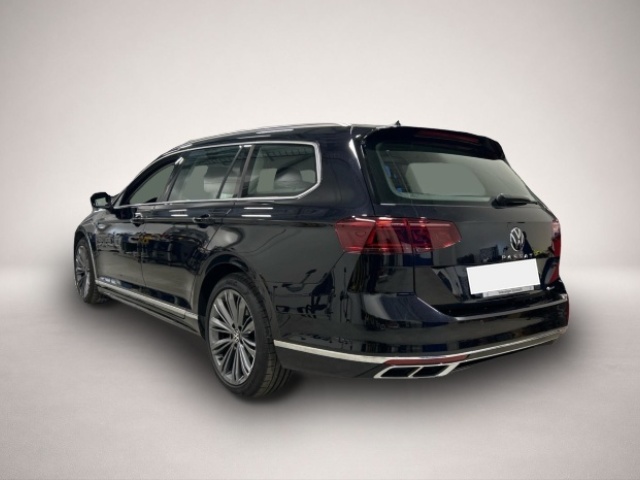Fotografie des Volkswagen Passat Variant 2.0TDI 4Motion DSG R-LINE AHK/STA