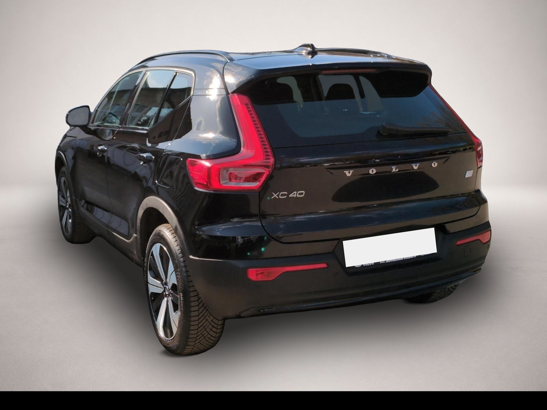 Bild 2 Volvo XC40 Recharge Plus Pure Electric AWD Automatik L