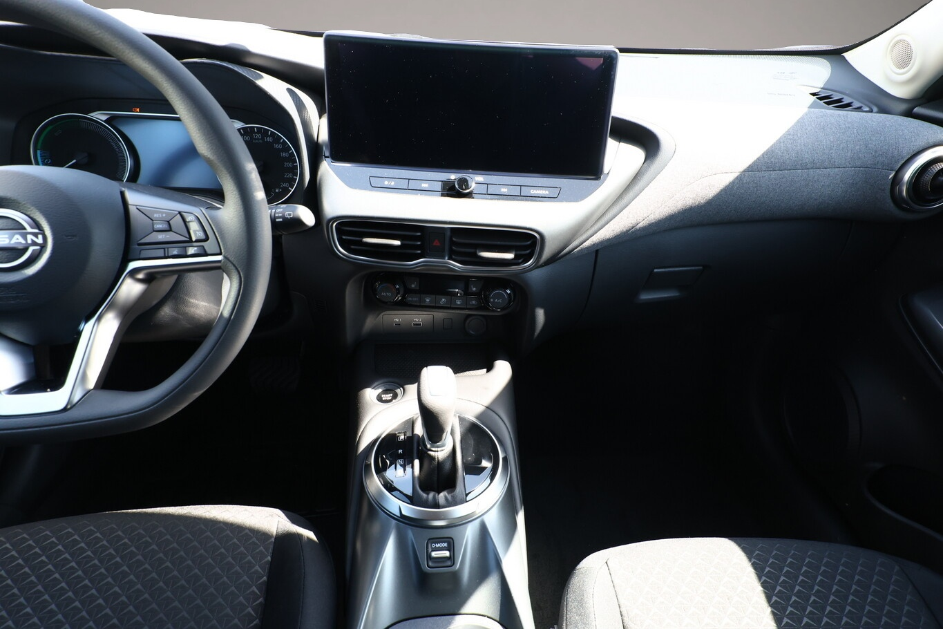 Bild 7 Nissan Juke Hybrid Acenta KomfortP SHZ LED Kam CarP BT