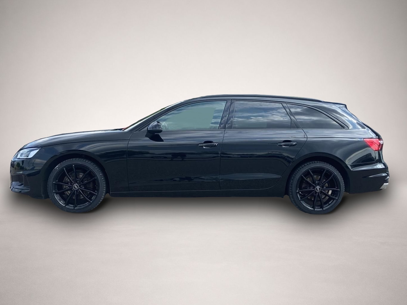 Bild 2 Audi A4 Avant 35 2.0 TFSI S-tronic BLACK-LINE AHK+19"