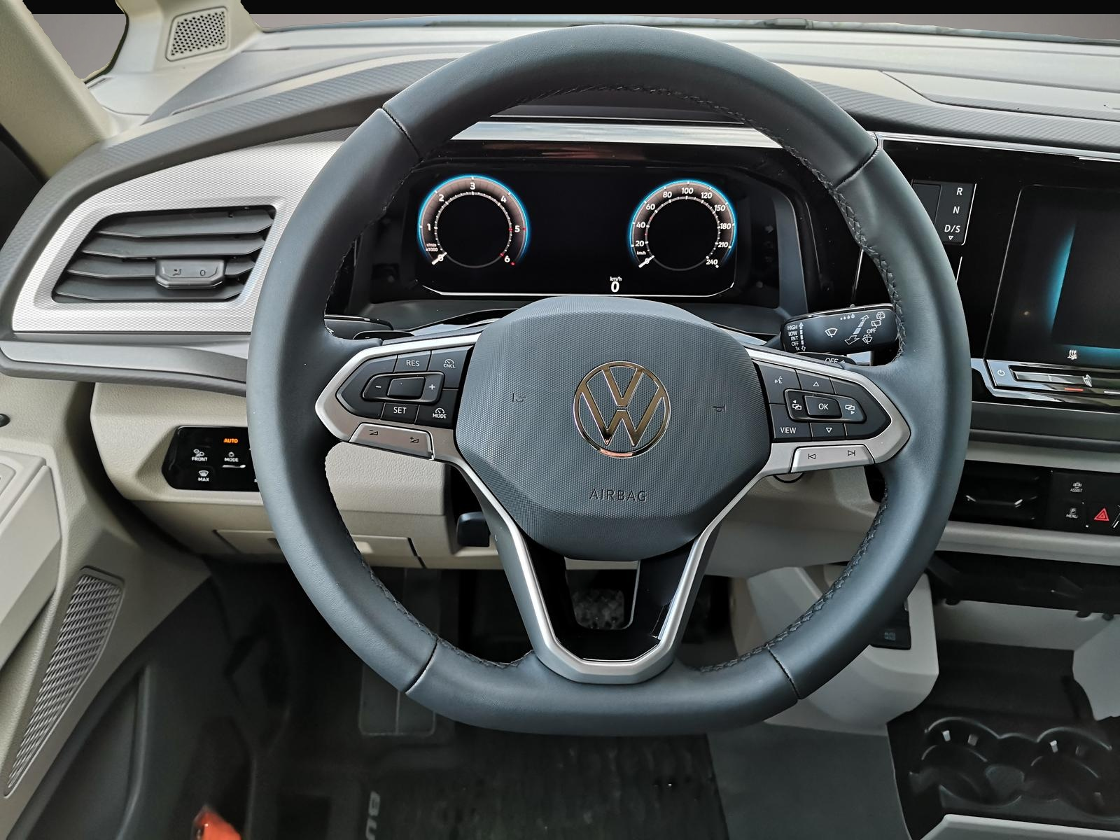Fotografie 4 des Volkswagen T7 Multivan 2.0 TDI LÜ Lite Sport Edition