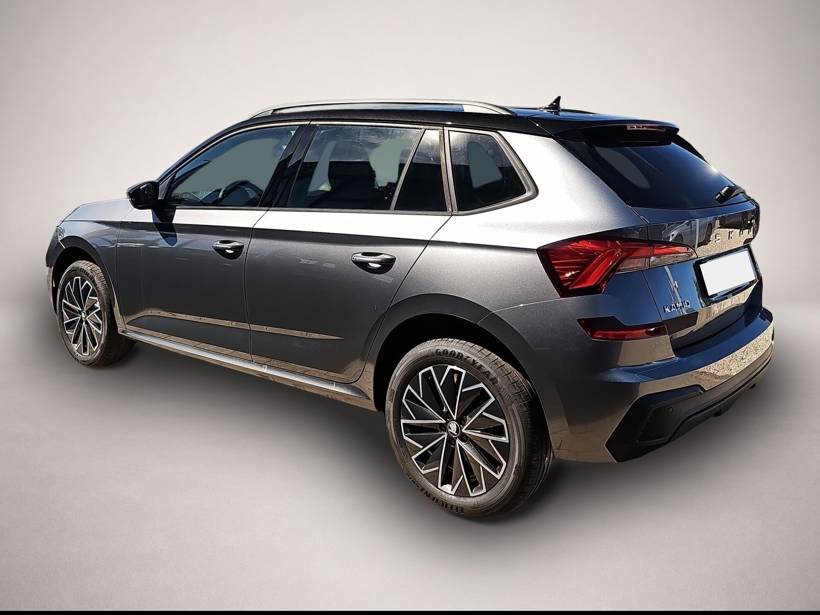Fotografie 5 des Skoda Kamiq 1.0 TSI DSG Selection Black 17Z Kamera SHZ