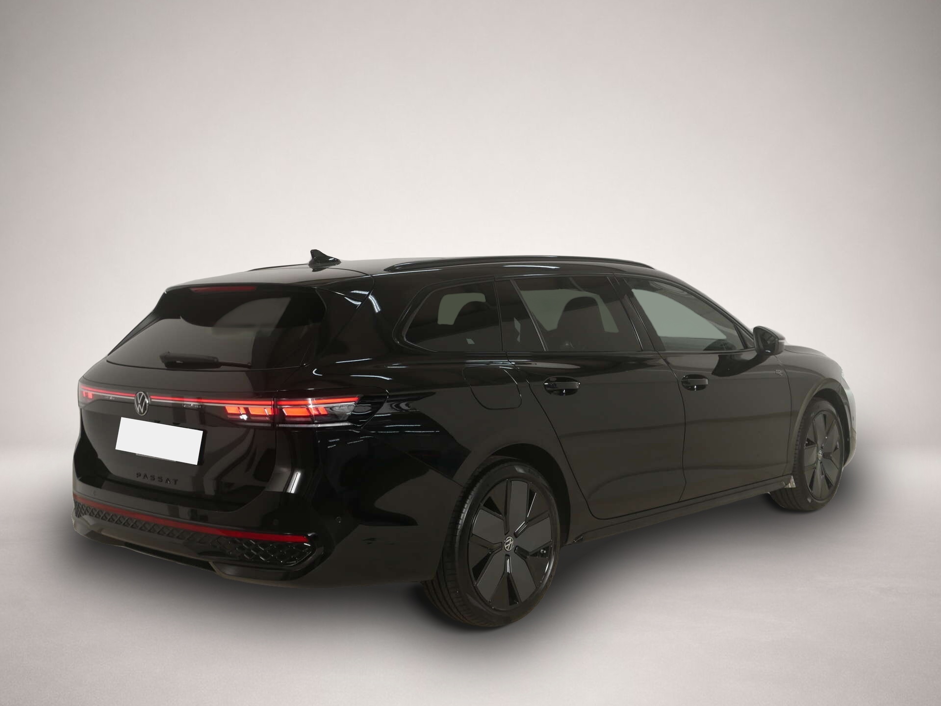 Bild 5 Volkswagen Passat 1.5 eHybrid R-Line Black Style