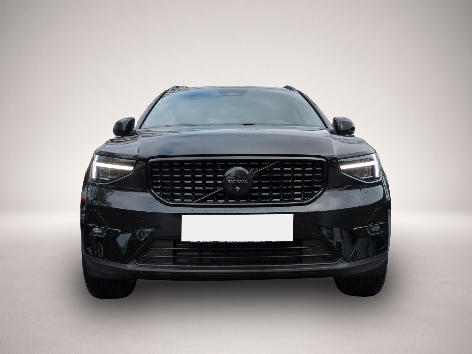 Bild 5 Volvo XC40 B3 (Benzin) Plus Black Edition 2WD Automati