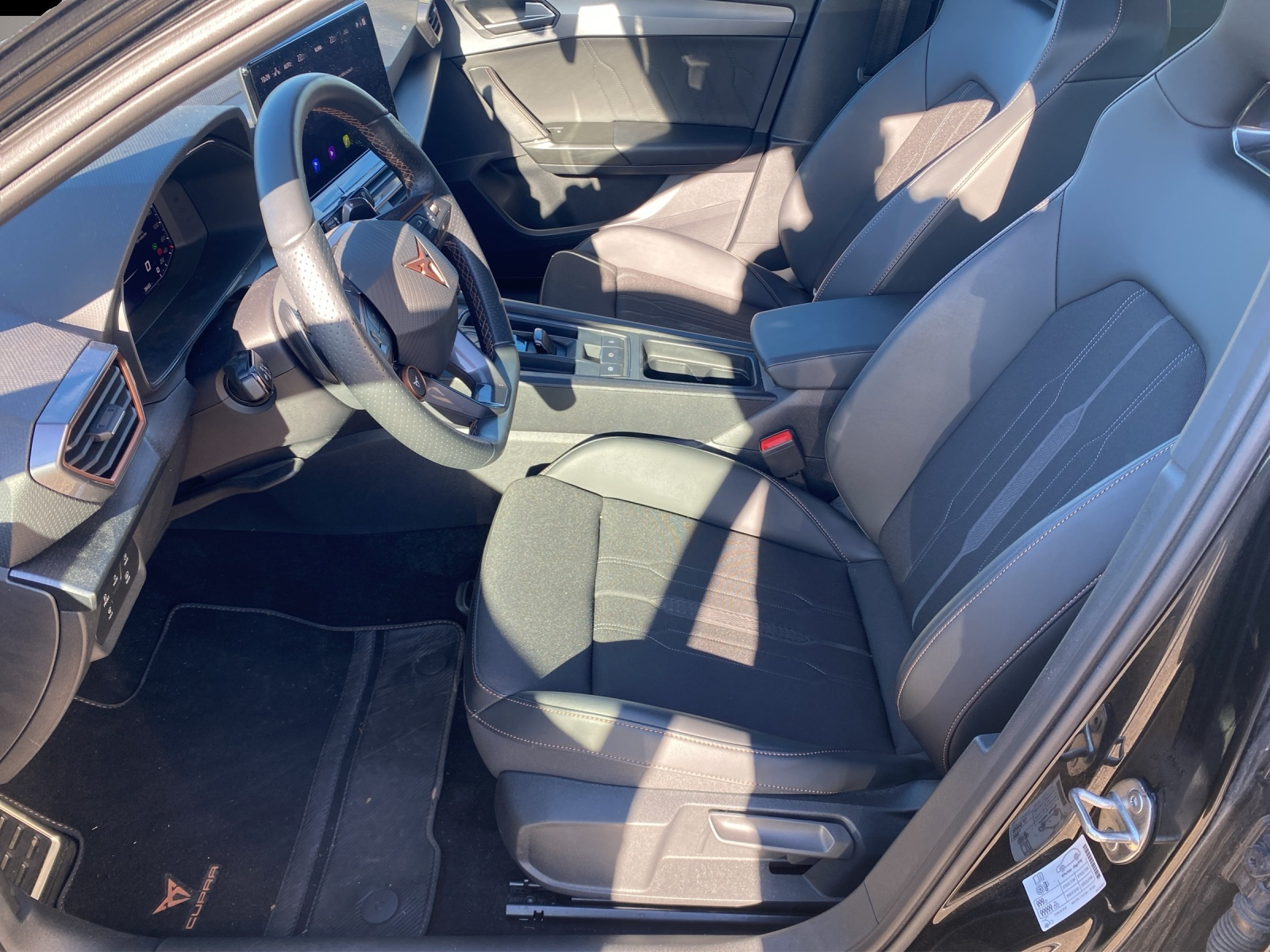 Bild 6 Cupra Leon Sportstourer 2.0 TSI DSG 4Dr. VZ KEYLESS DC