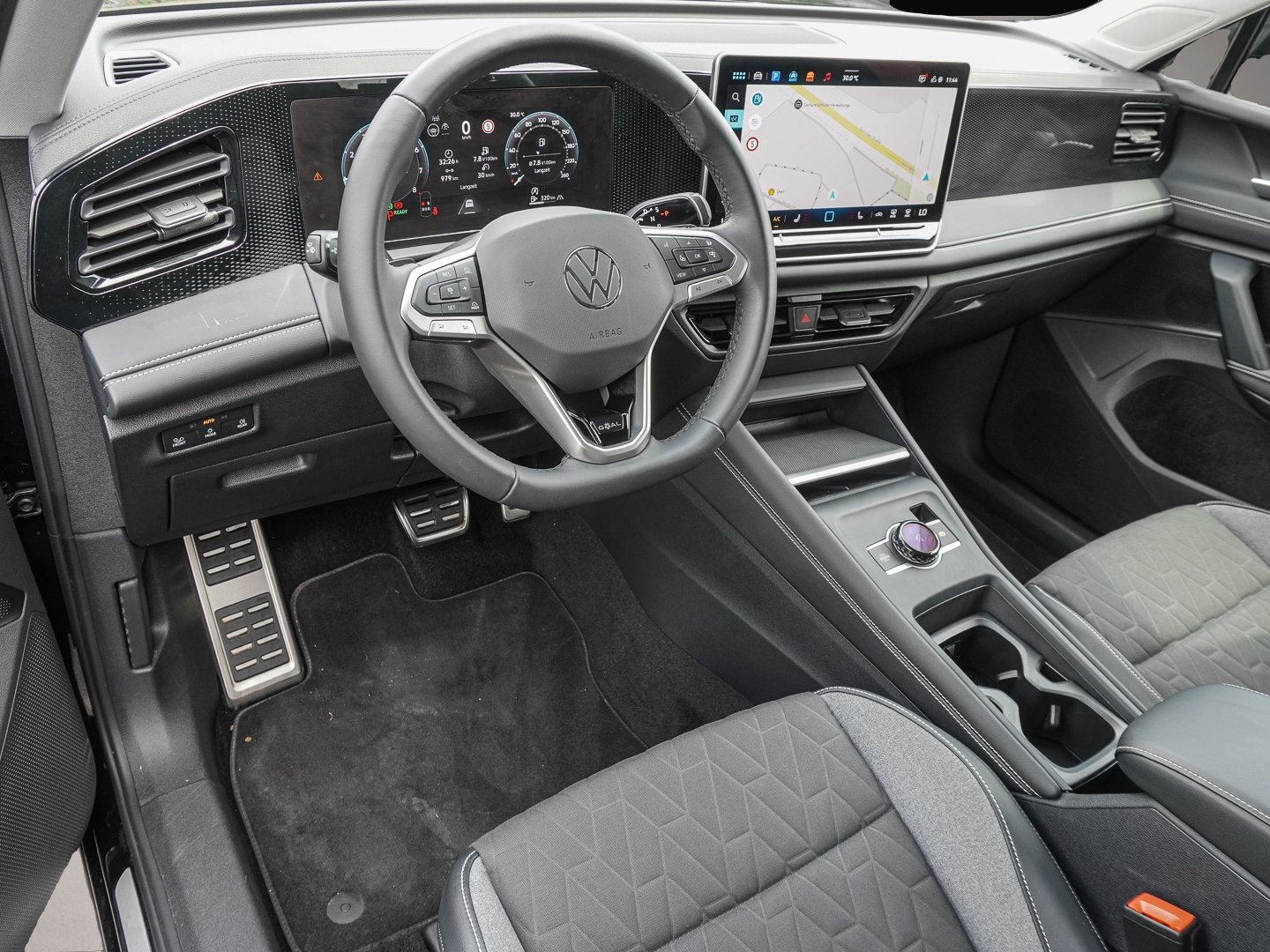Bild 7 Volkswagen Tiguan 1.5 eTSI DSG Life AHK ALU LED PLUS
