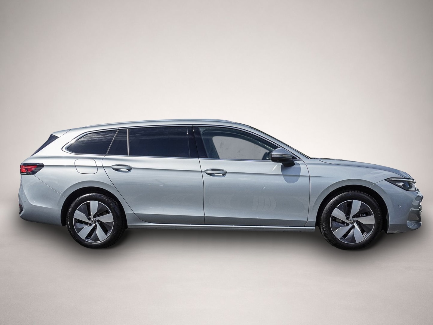 Fotografie 4 des Volkswagen PASSAT Variant 1.5 eTSI DSG Business 360 ACC AHK