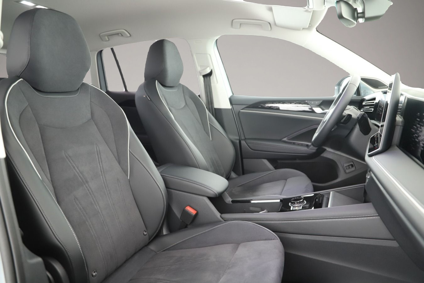 Bild 4 Volkswagen Tiguan 2.0 TDI DSG Elegance IQ.Light/ACC/DCC/HuD