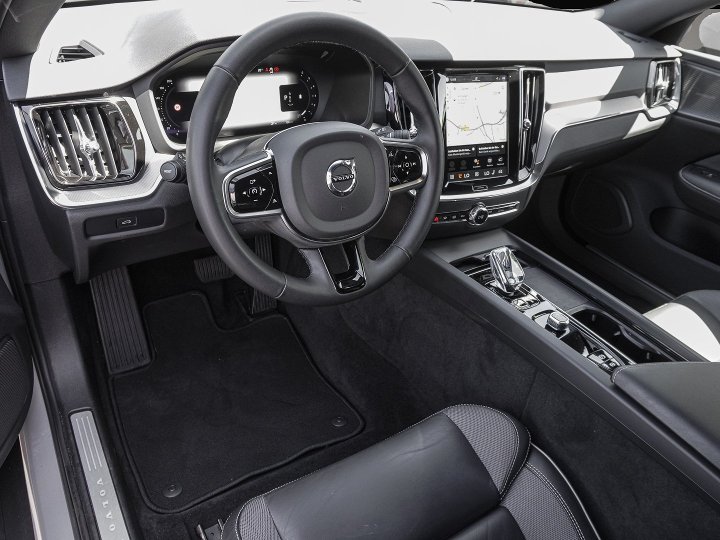 Bild 7 Volvo V60 Cross Country B4 AWD Plus LED Harman/Kardon
