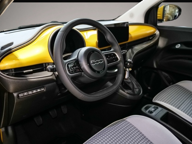 Bild 3 Fiat 500 Hybrid Torino LED Apple CarPlay Android Auto