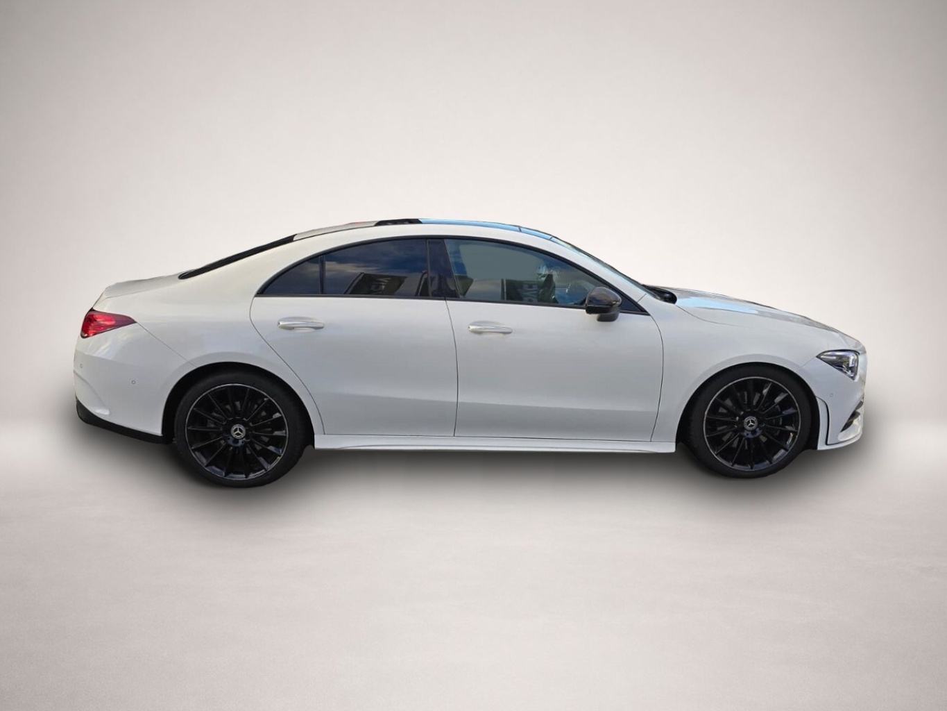 Bild 8 Mercedes-Benz CLA 200 DCT AMG Line Multibeam 19Z Pano KeyLess