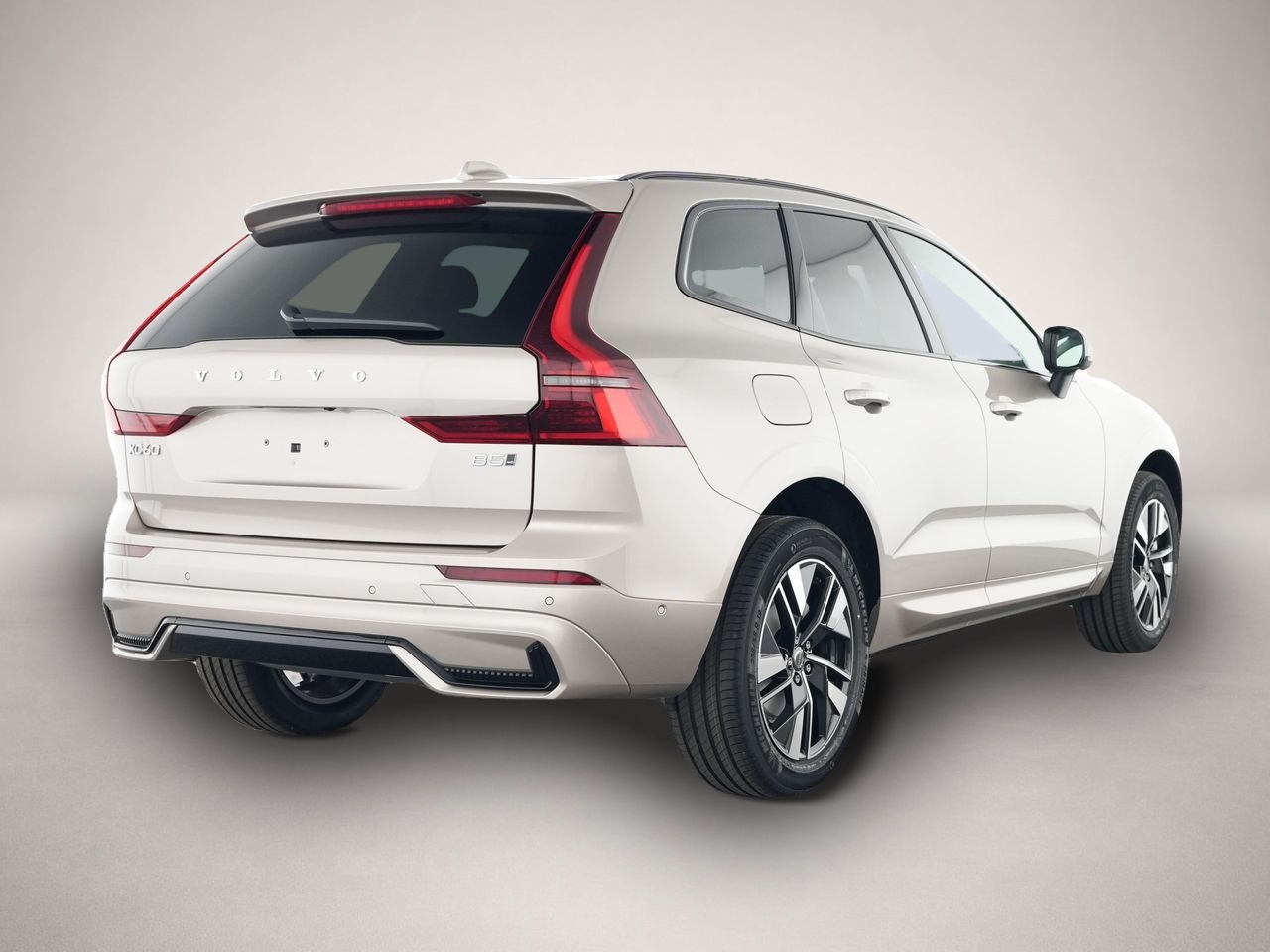 Bild 2 Volvo XC60 FACELIFT Plus Dark AWD HUD Digitales Cockpi