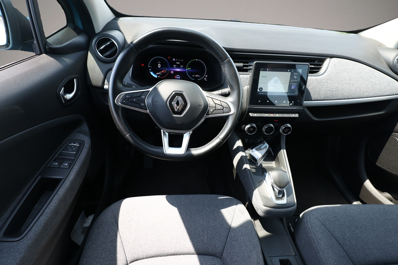 Bild 6 Renault Zoe ZE50 R135 Evolution LED Nav SHZ Temp LM16Z