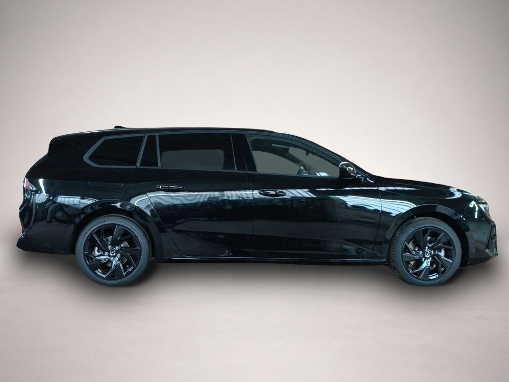 Fotografie 4 des Opel Astra Sports Tourer 1.2 Turbo Automatik GS AKTIO