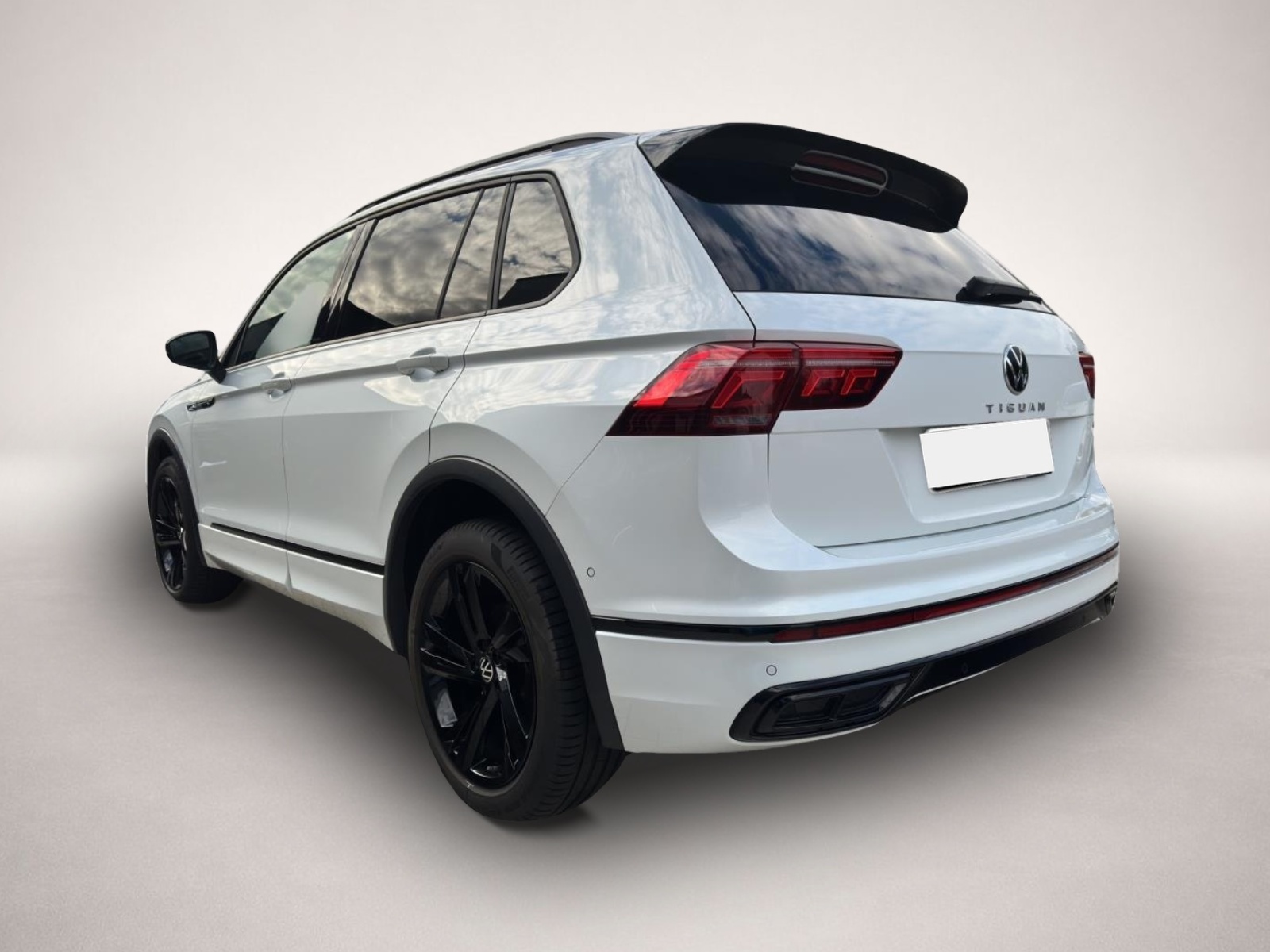 Bild 4 Volkswagen Tiguan 2.0 TSI DSG 4Mo. R-Line STANDH PANO AHK V