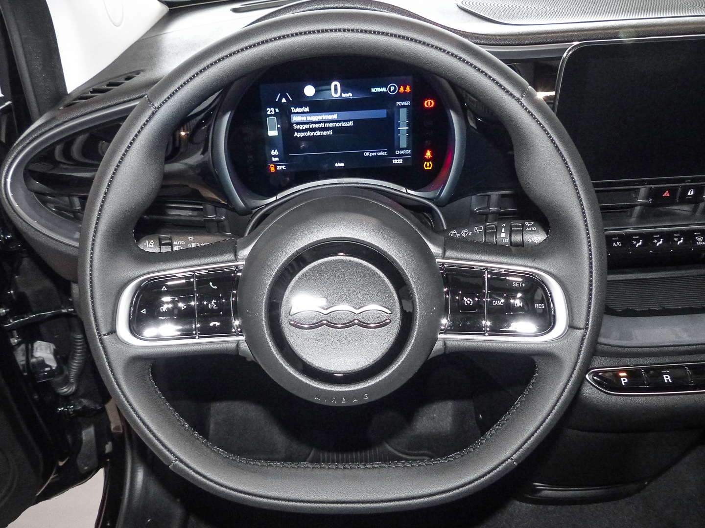 Bild 5 Fiat 500e Icon 42 kWh // Style-Paket // Komfort-Paket