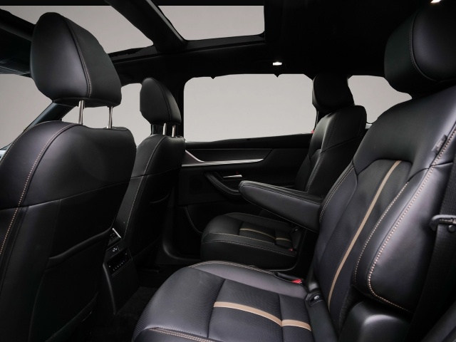 Bild 5 Mazda CX-80 6-Sitzer 2.5L e-SKYACTIV PHEV 327PS AT AWD