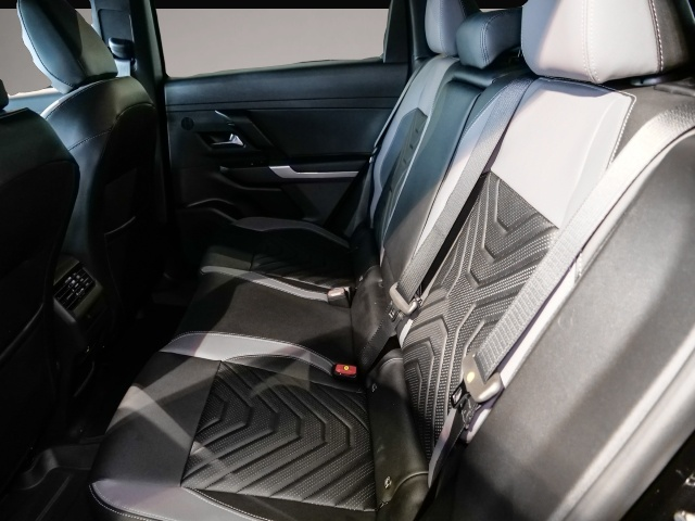 Bild 6 Jeep Compass E-Hybrid First Edition Premium & Sicherh