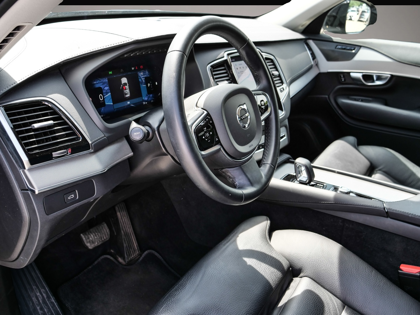 Bild 3 Volvo XC90 Plus Dark AWD 7-Sitzer StandHZG AHK El. Pan
