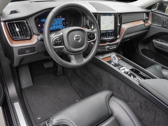 Bild 4 Volvo XC60 Ultimate Bright AWD HUD StandHZG Digitales