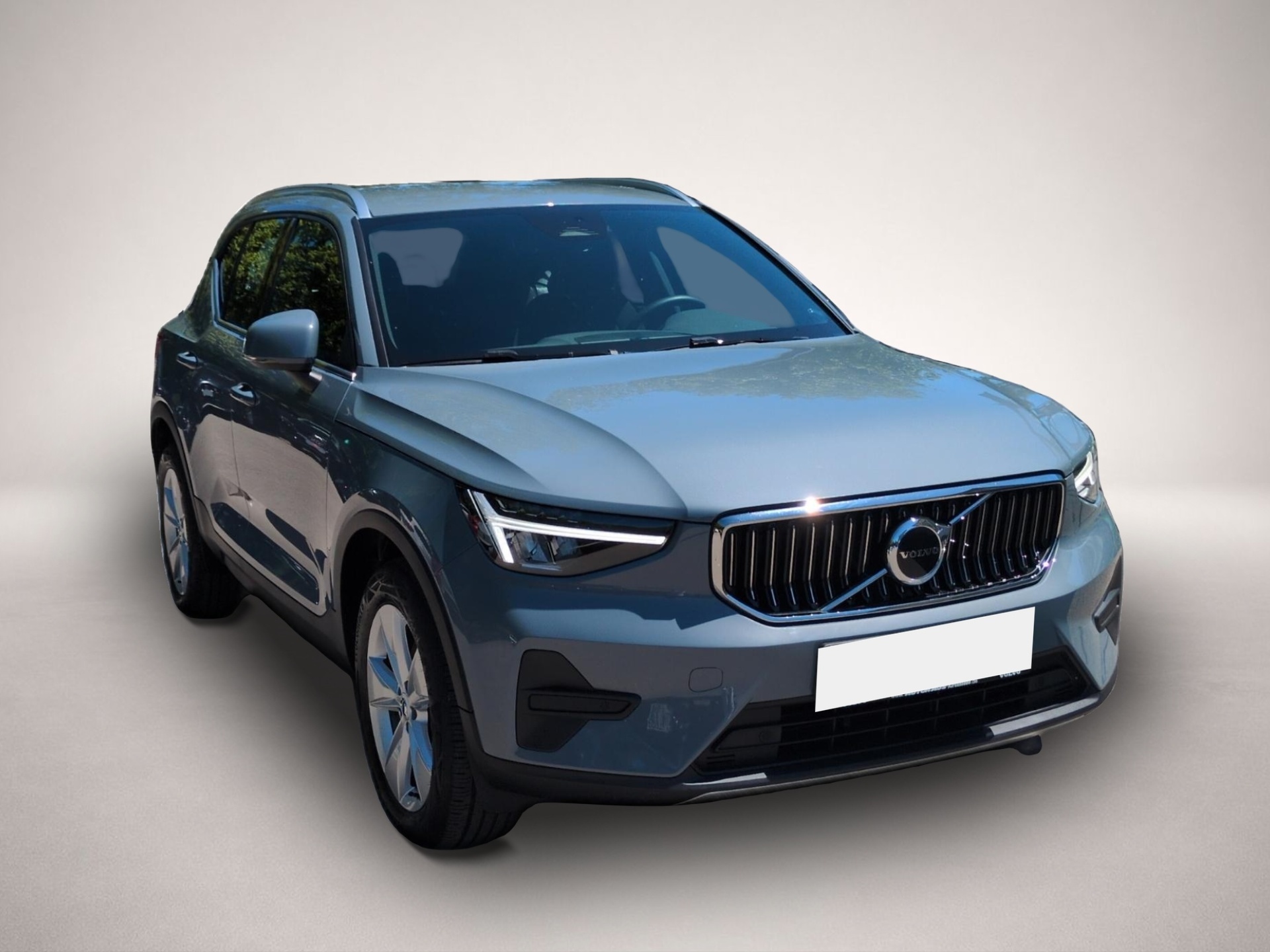Bild 4 Volvo XC40 B3 (Benzin) Plus Bright 2WD Automatik Navi