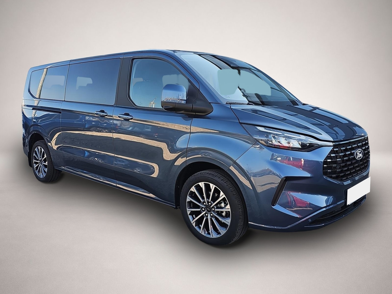 Bild 1 Ford Tourneo Custom 2.0 EB Autom Titanium X L2 AHK