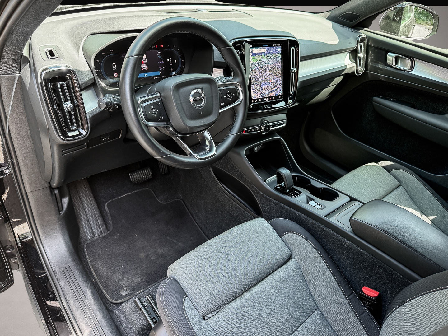 Bild 4 Volvo XC40 Core 2WD Digitales Cockpit Soundsystem Sper