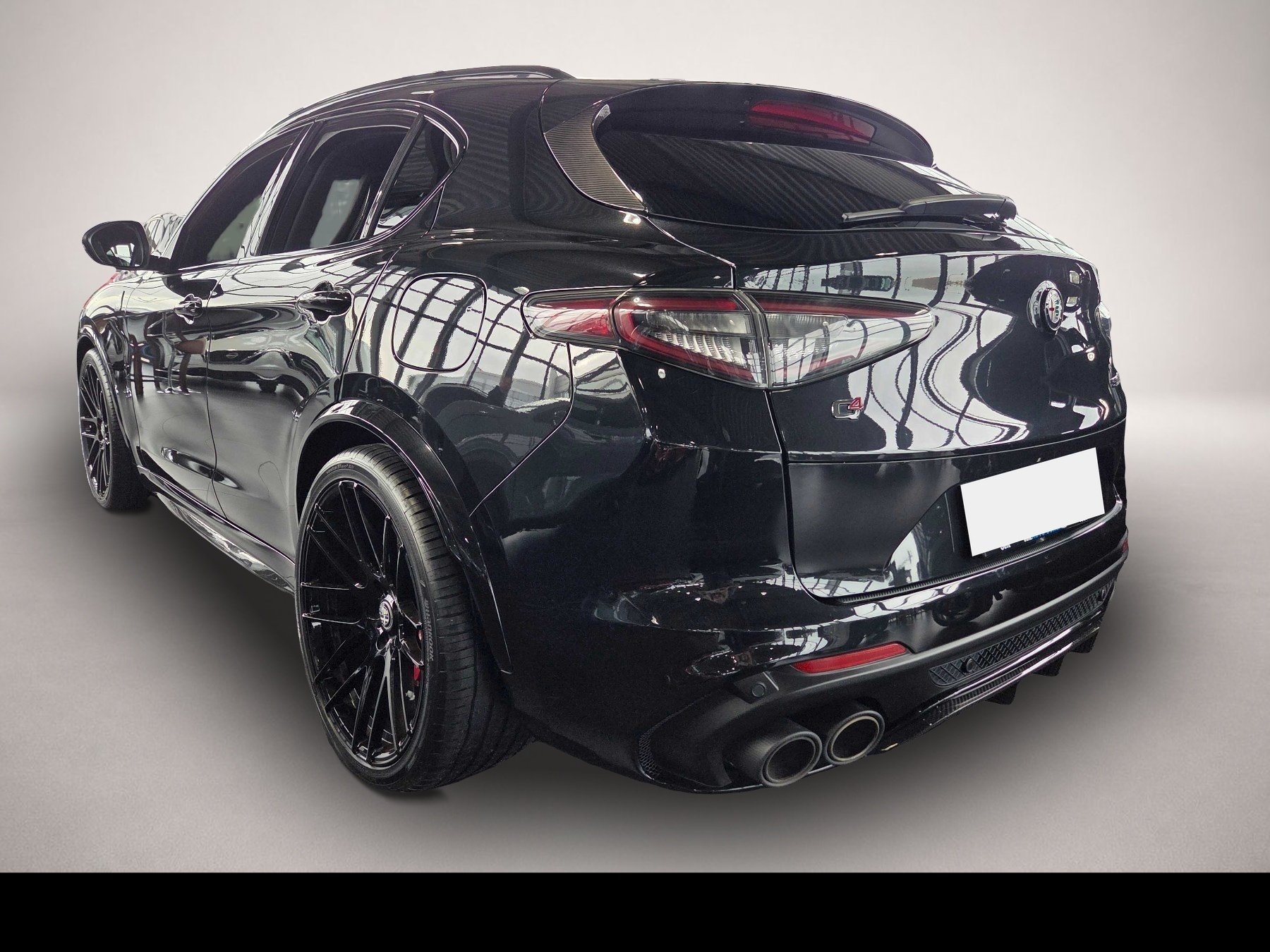 Fotografie 2 des Alfa Romeo Stelvio QUADRIFOGLIO 2.9 AT8-Q4 #NAVI XENON DAB+