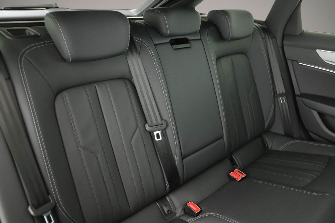 Bild 5 Audi A6 Avant 40 TDI S tronic S line LED/ACC/HuD/360°