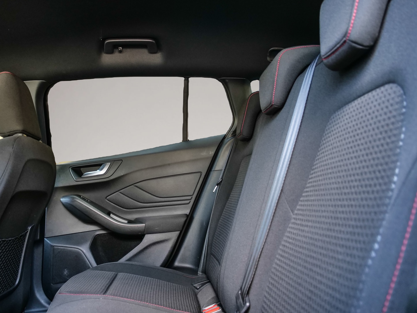 Bild 5 Ford Focus Turnier ST-Line Style Navi LED ACC Apple C